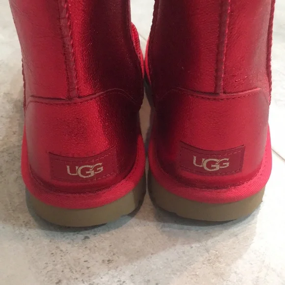 UGG Classic Samba Red Metallic Boots Sz 5 US & 6 US Youth size